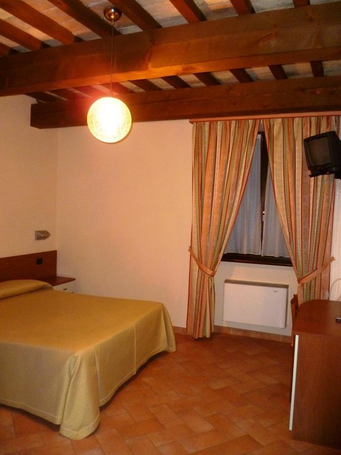 Hotel Santa Chiara SantʼAngelo in Vado Dış mekan fotoğraf