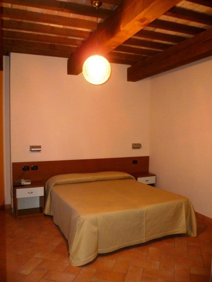 Hotel Santa Chiara SantʼAngelo in Vado Oda fotoğraf